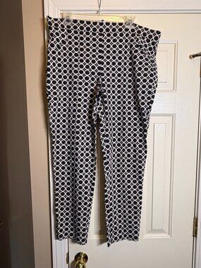 Joseph Ribkoff Black & White Geometric Print Pull-On Slim Ankle Pants Size 16